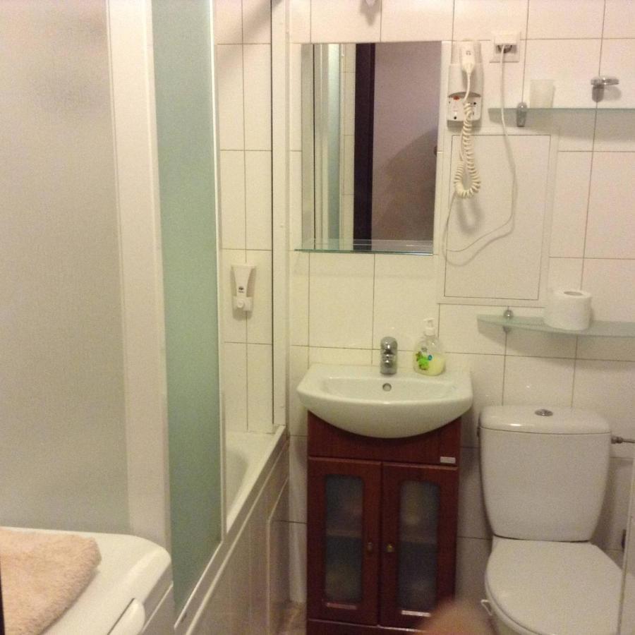 Двухкомнатная Возле Гулливера Apartamento Kiev Exterior foto