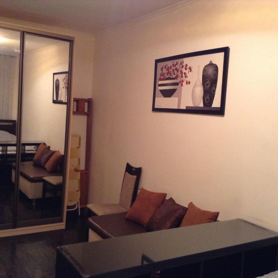 Двухкомнатная Возле Гулливера Apartamento Kiev Exterior foto